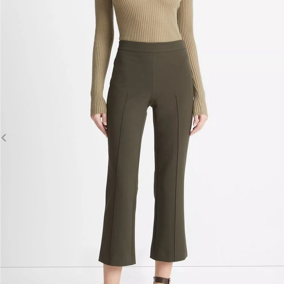 Vince Navy Blue Pin Tuck Flare Sz 8 NWOT - Picture 1 of 7